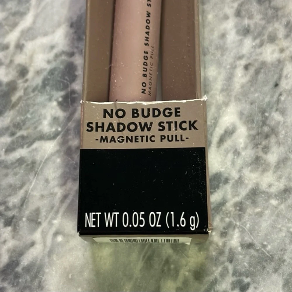 New ELF e.l.f. No Budge‎ Shadow Stick Magnetic Pull